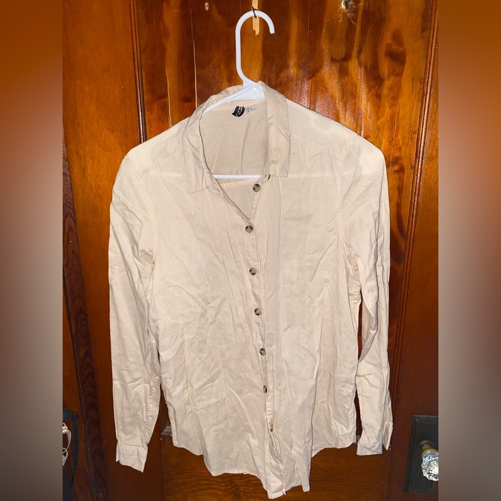 Long- sleeved shirt